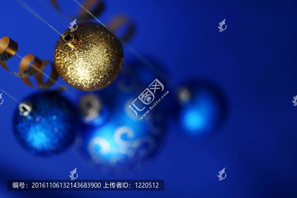藍(lán)色的圣誕球