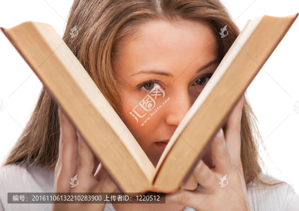 帶書的學(xué)生女人