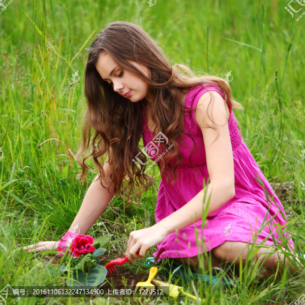 女孩成長(zhǎng)的花朵