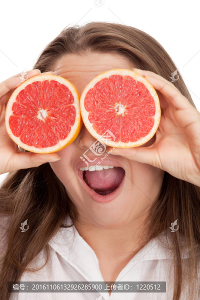 金發(fā)和可愛(ài)的女孩與橙色