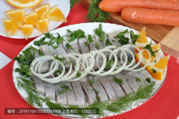 美味鯡魚配洋蔥、橘子