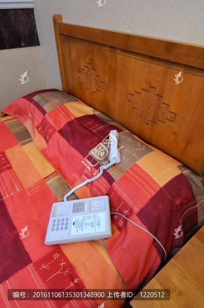 電話在床上