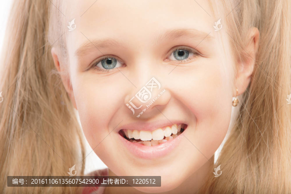 年輕漂亮的女生頭像特寫