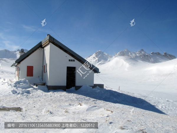 在皮措爾山救助站；瑞士著名的滑雪勝地