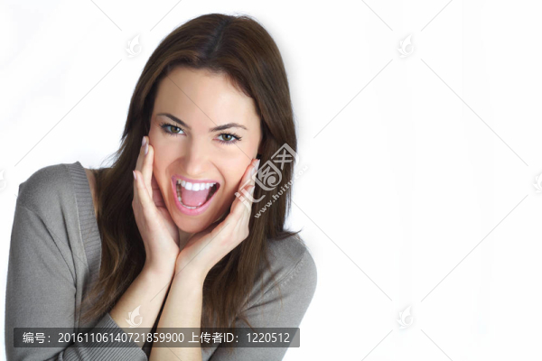 女人吃沙拉