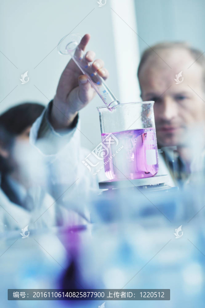 和在實驗室的科學研究