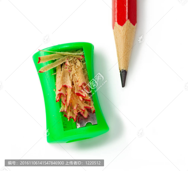 帶刀的孤立在白色背景的鉛筆