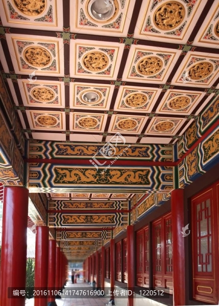 裝飾的圓柱大廳的中華寺