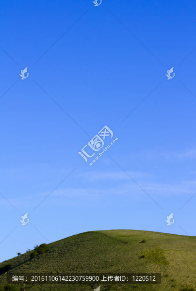 Green,Hill；藍天