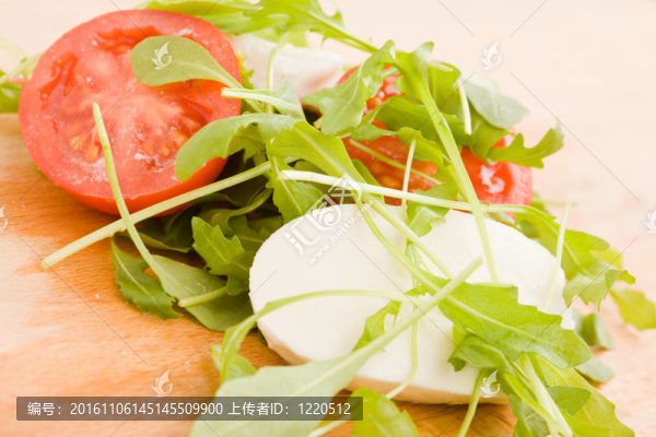 薩拉德