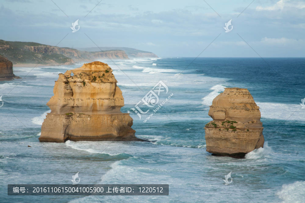 海中高巖