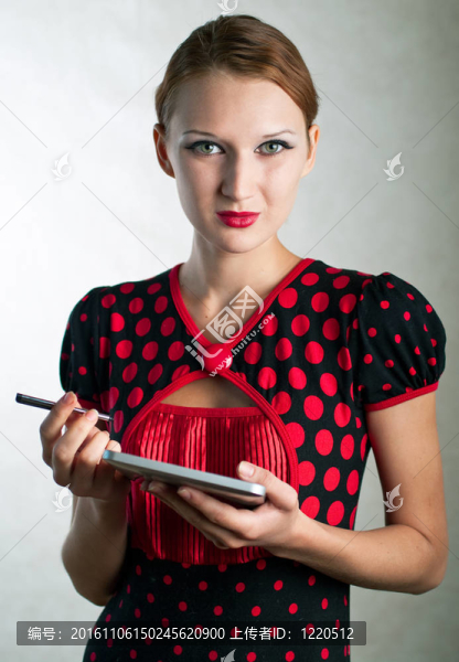 美麗的女孩和電腦