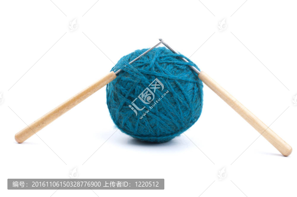 帶編織針的藍(lán)色球