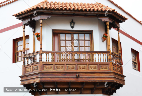 傳統(tǒng)西班牙陽(yáng)臺(tái)。加拉奇科；特內(nèi)里費(fèi)；金絲雀