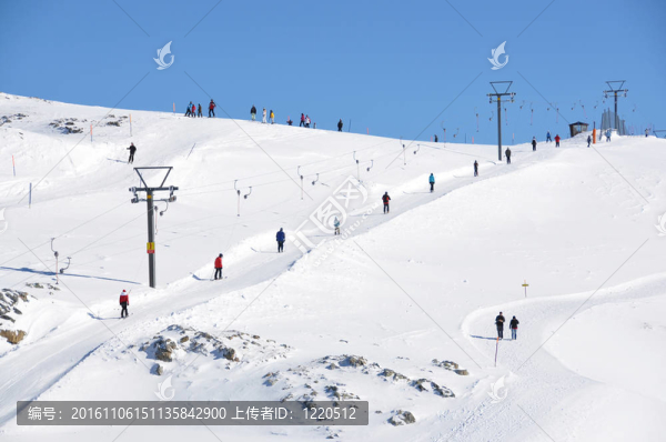 皮措爾山；瑞士著名的滑雪勝地