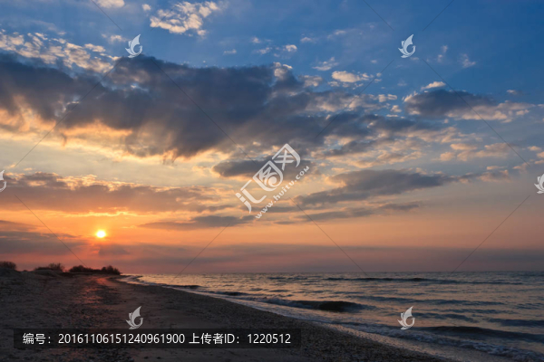 海上日出