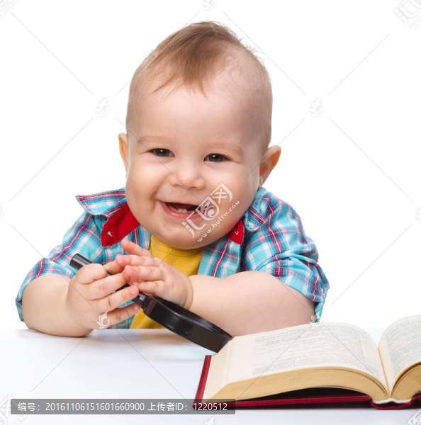 小孩子玩的書和放大鏡