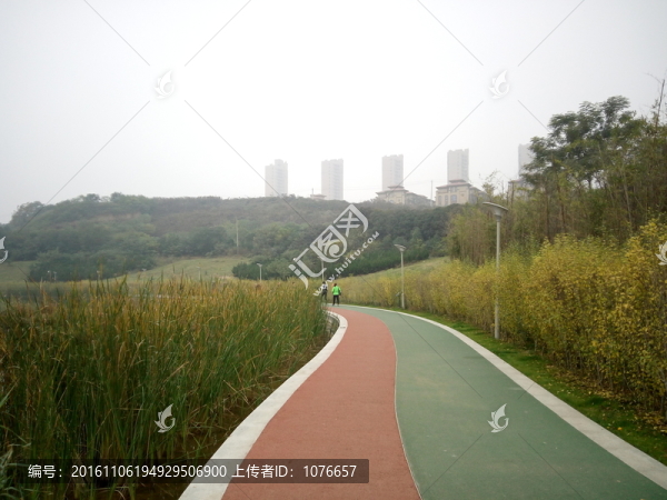 塑膠跑道