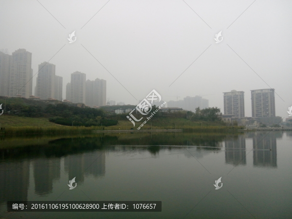 雁鳴湖旁的建筑