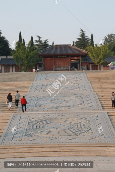 臺(tái)階步道