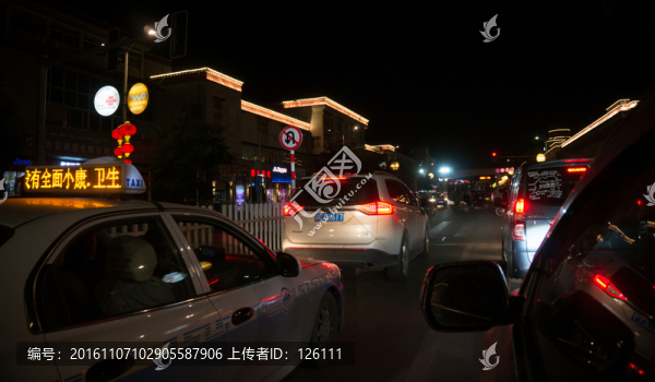 拉薩街道夜景