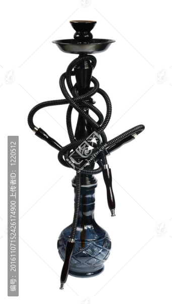 在白色背景的水煙