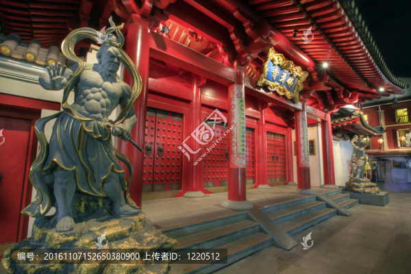 佛舍利寺門守護者