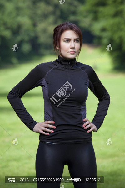 健身的女孩