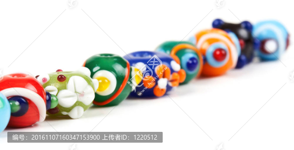 彩色玻璃珠手