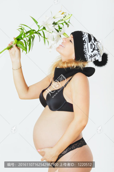 懷孕的女人和Flower