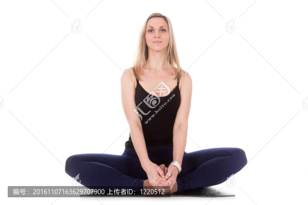 女孩做運(yùn)動(dòng)的形象