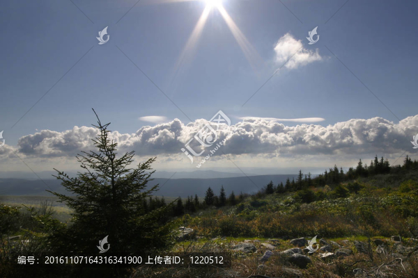 上帝照耀西弗吉尼亞的群山