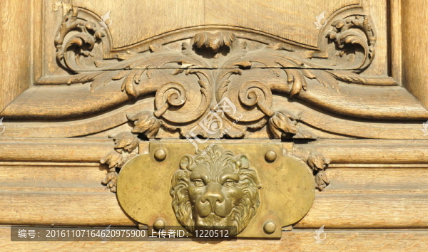 門(mén)上的設(shè)計(jì)