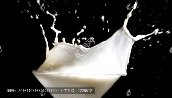 牛奶濺