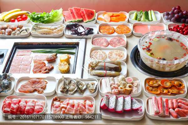 烤肉自助餐合照