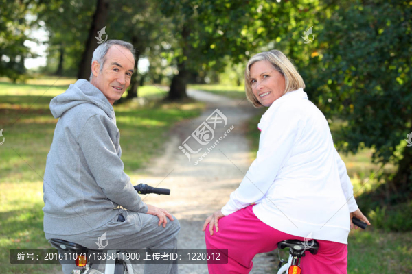 兩個騎自行車的人