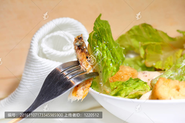 雞凱撒沙拉