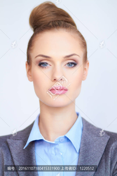 一個美麗的年輕商業(yè)女性肖像