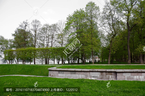 在公園路