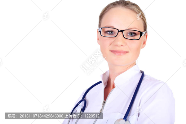 年輕的女醫(yī)生用聽診器