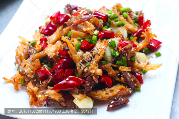 香辣小魚(yú)