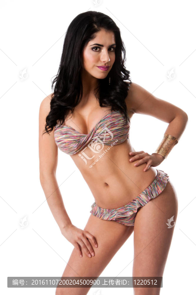 在比基尼美女