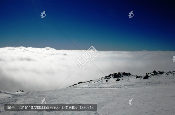 埃特納火山；西西里島被白雪覆蓋的火山