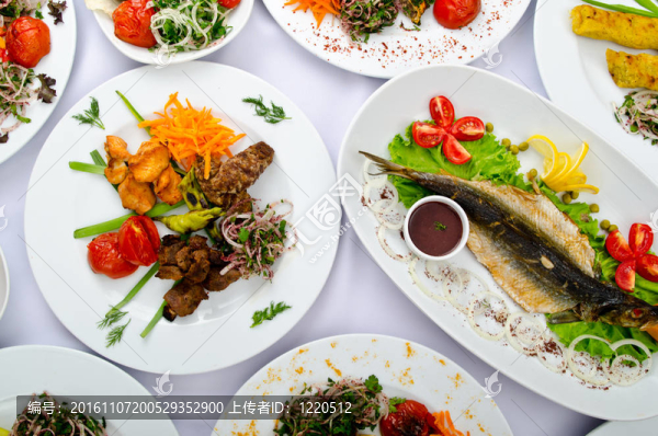 桌上桌上桌上的飯菜