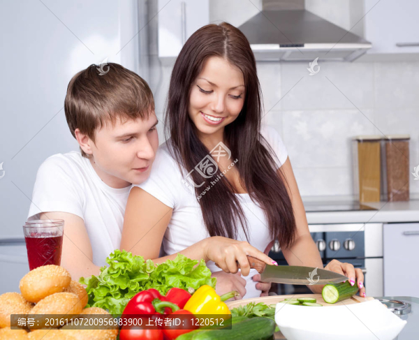 夫婦一起做飯