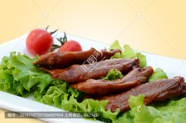 鹵味鴨翅