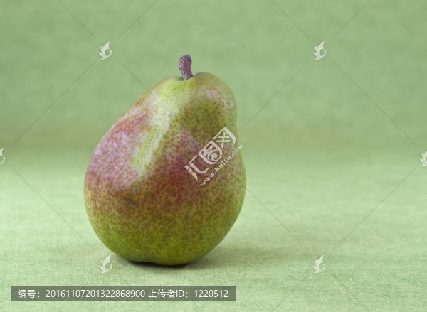 成熟的梨