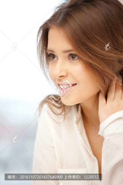 幸福和微笑的女人