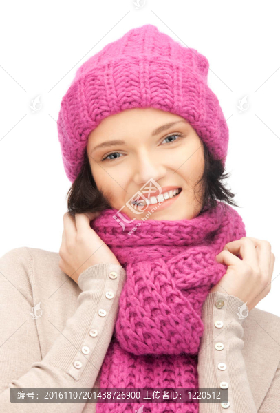 美麗的女人在冬天的帽子