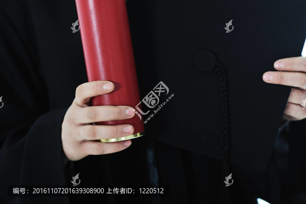 畢業(yè)文憑女學(xué)生